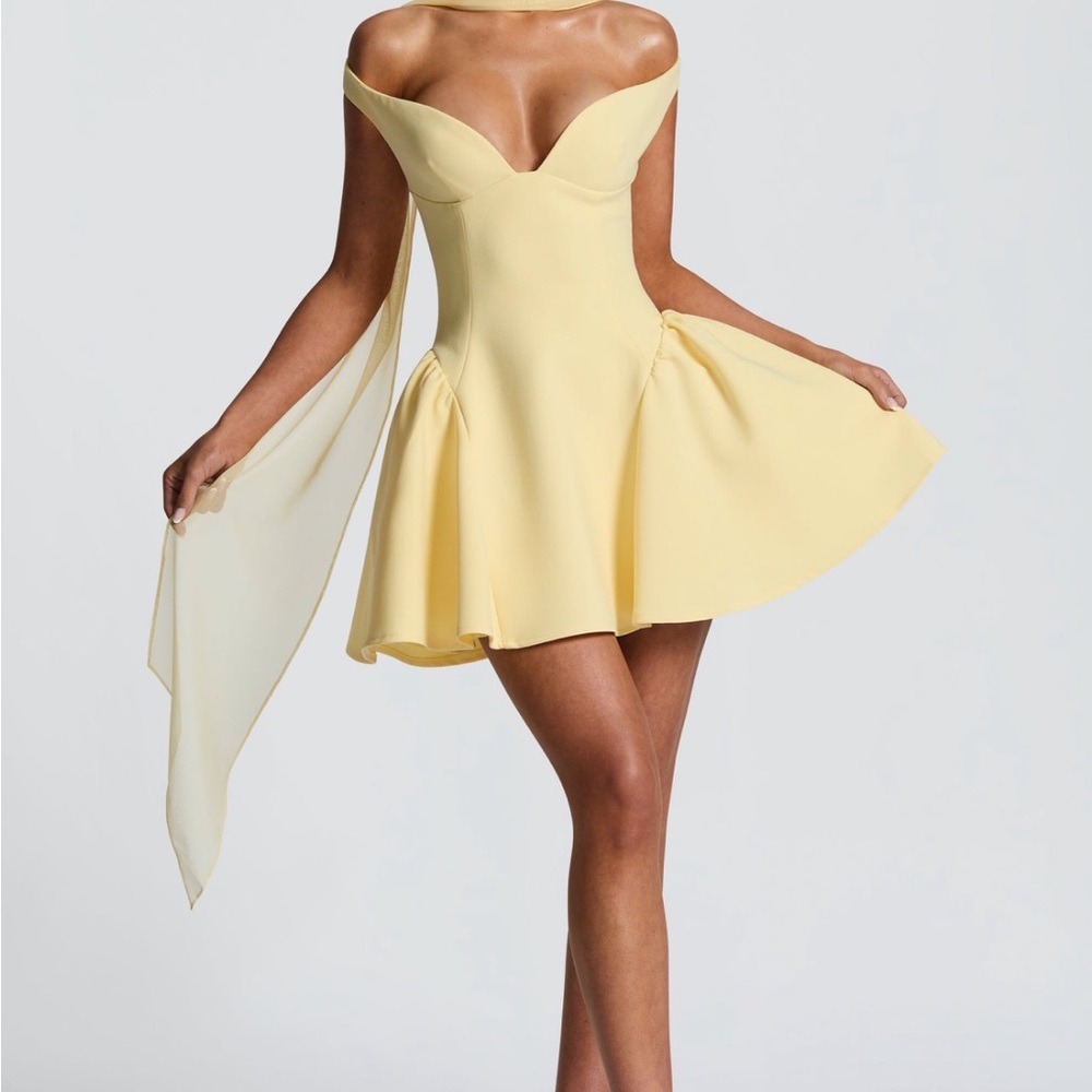 Chic Off-Shoulder Yellow Mini Dress